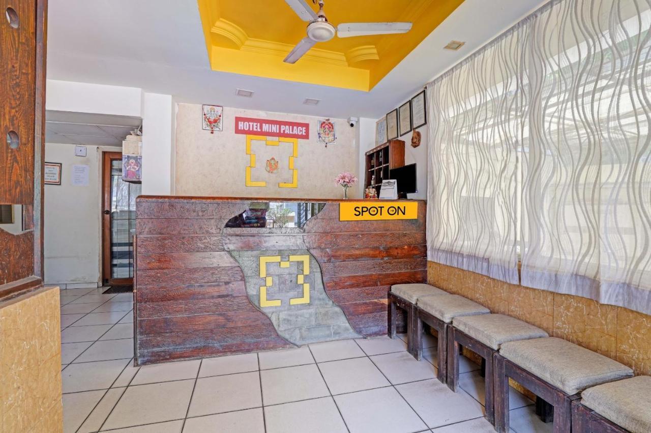 Oyo Flagship 80463 Hotel Mini Palace Vadodara Esterno foto