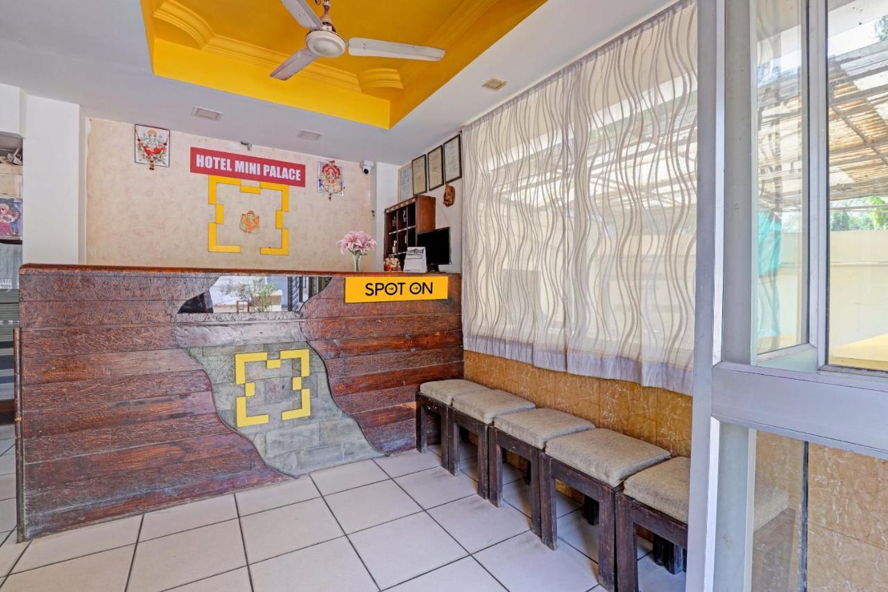 Oyo Flagship 80463 Hotel Mini Palace Vadodara Esterno foto